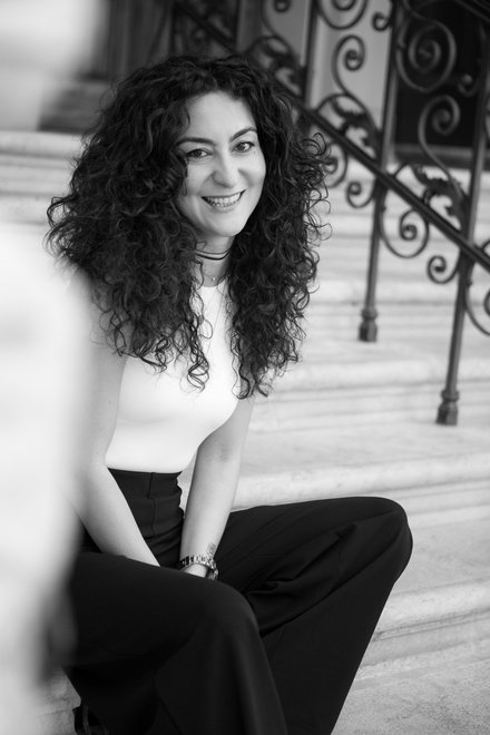 Neda Bakır