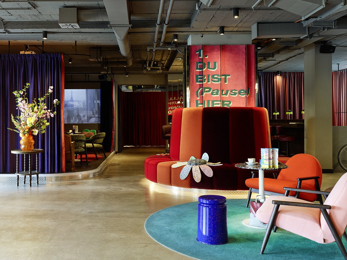 25hours Hotel at MuseumsQuartier, Lobby