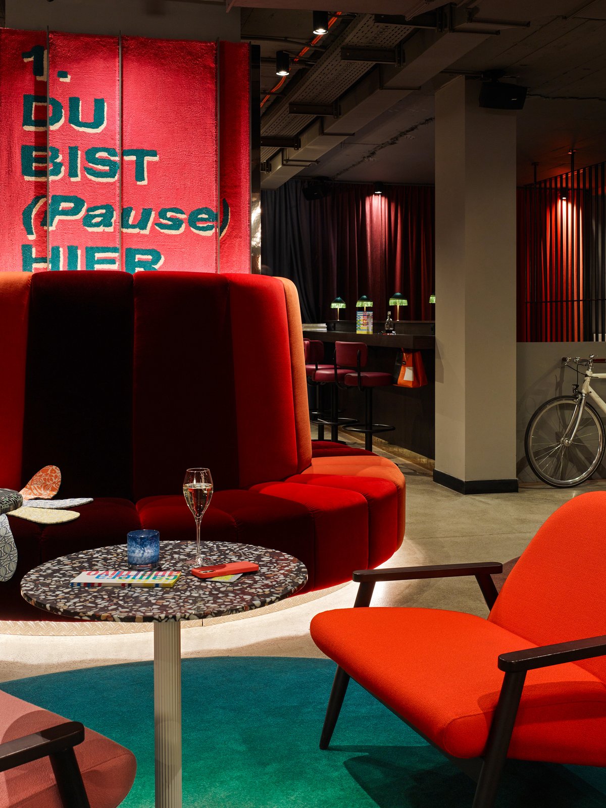 25hours Hotel at MuseumsQuartier, Lobby