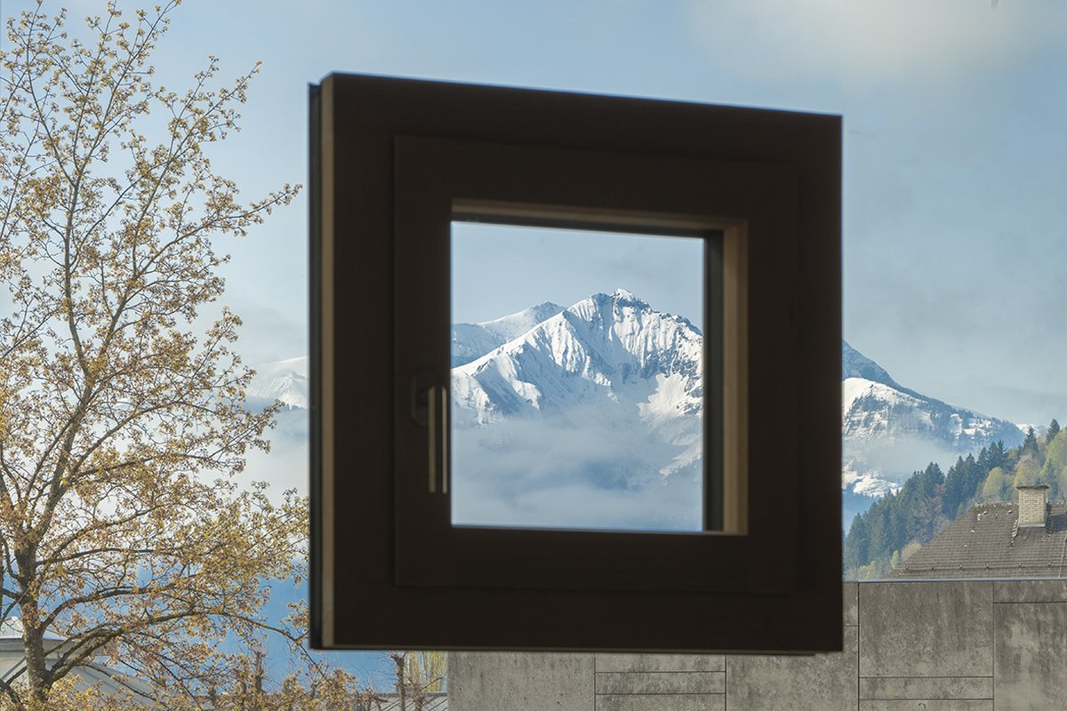 Neue Post – Upside Down Town Hotel