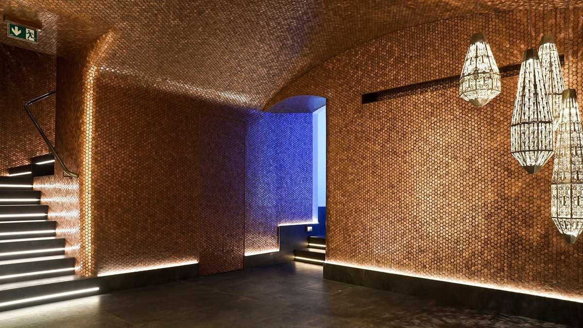 John Harris Schillerplatz 1010, Spa