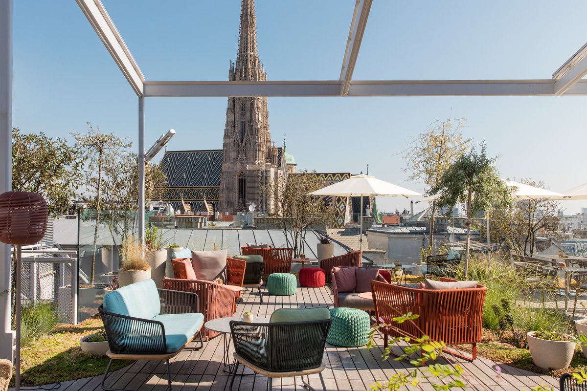 SKY Bar Aussenbereich