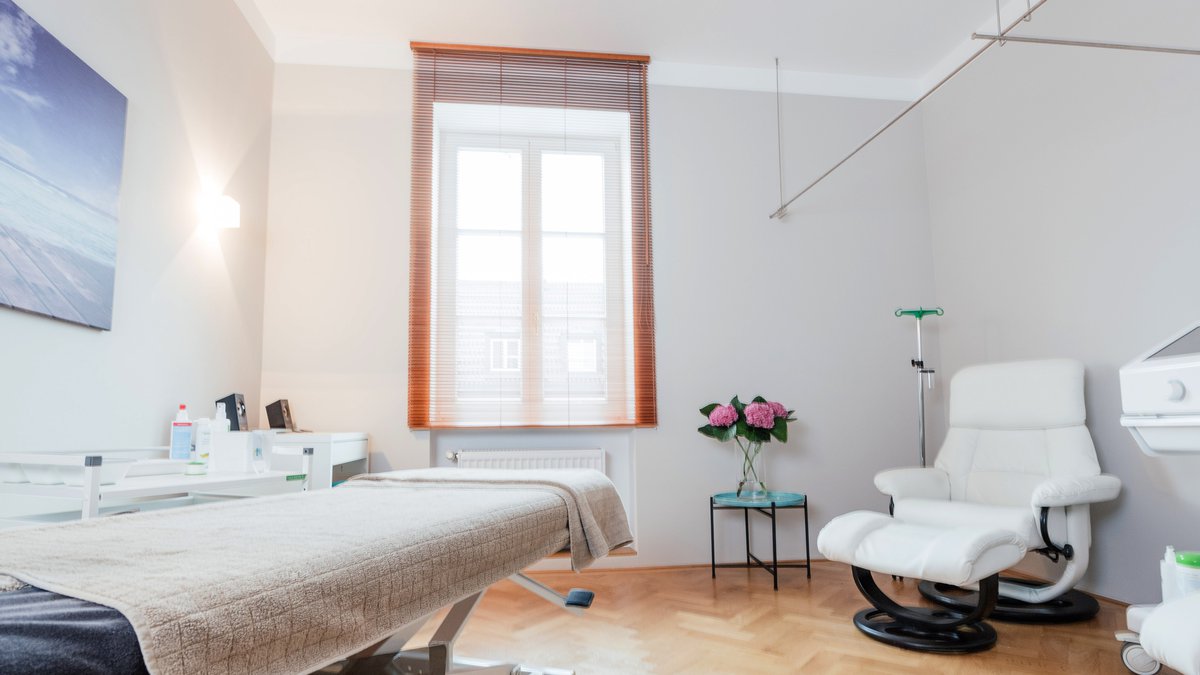 Isabelle Viel naturopathy office