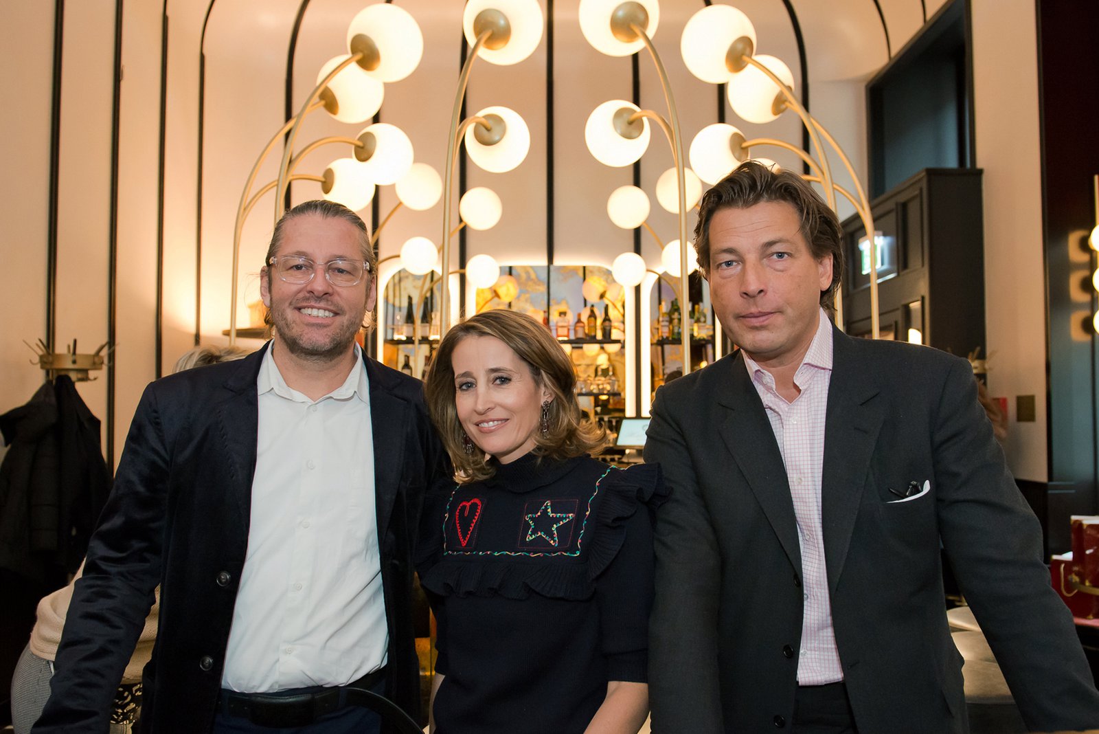 Erich Bernard mit Alexandra und Matthias Winkler bei der offiziellen Eröffnung des Salon Sacher