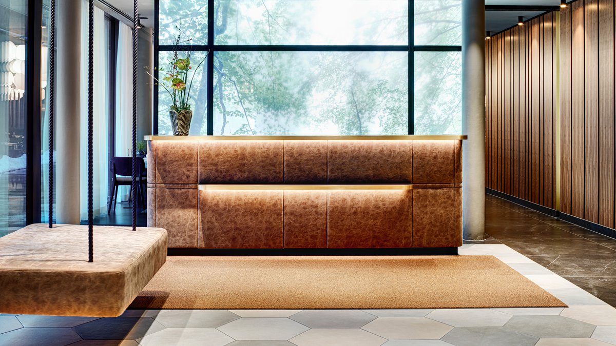 STAGE 12 Hotel by Penz