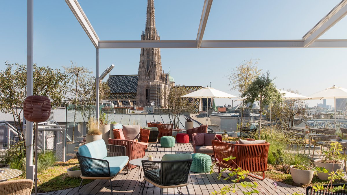 SKY Bar Aussenbereich